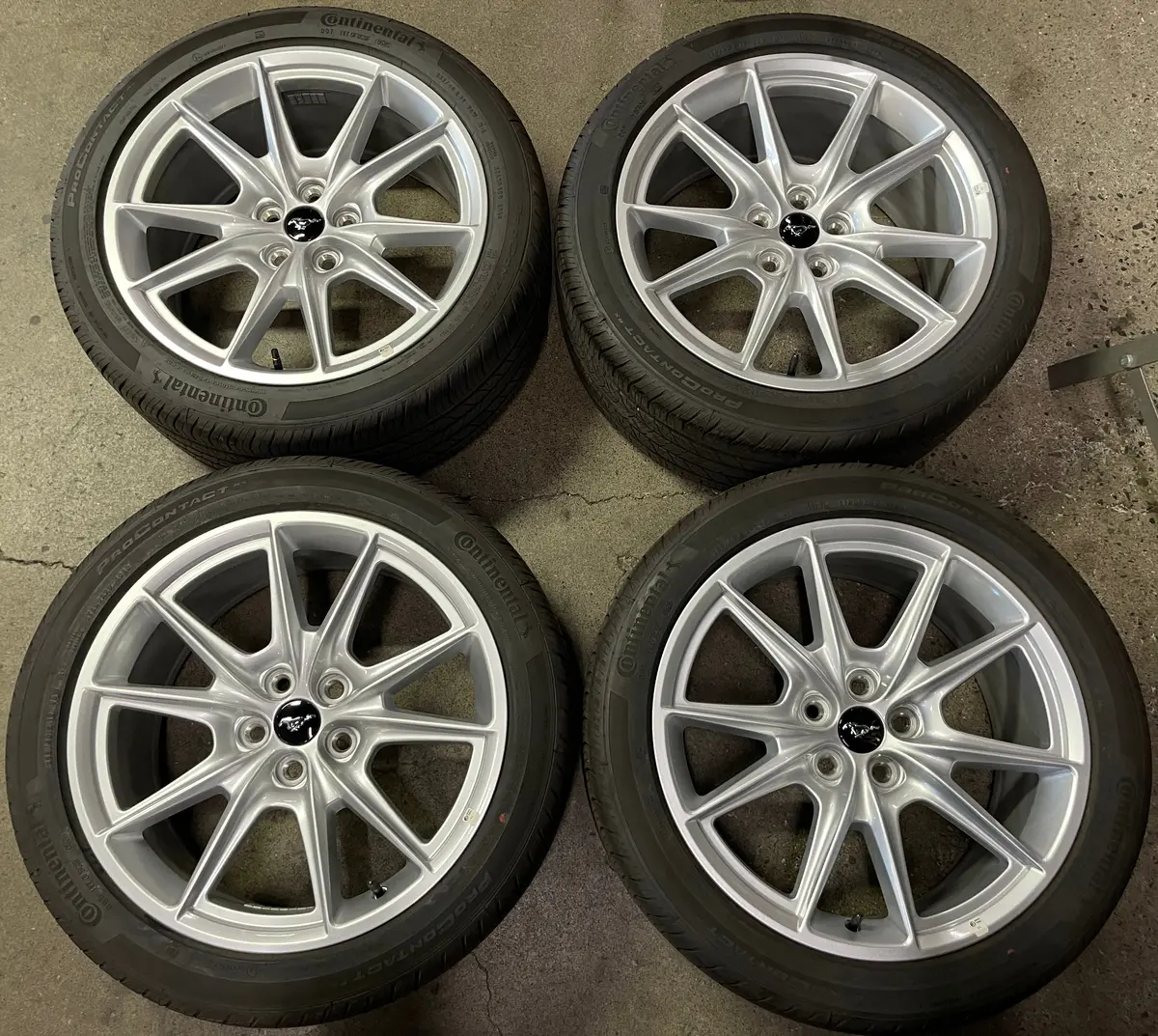 Sold 2025 Ford Mustang Gt Factory 19 Wheels Tires Rims Silver Oem Pr3c1007ca 255/40/19 1