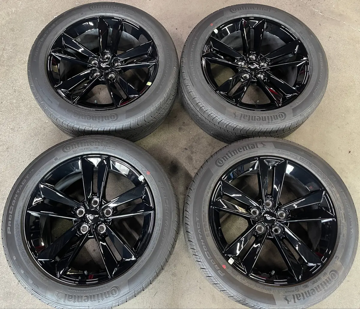 Sold 2025 Ford Mustang Gt Factory 18 Wheels Tires Rims Oem Pr3c1007ba Black 255/45/18 1