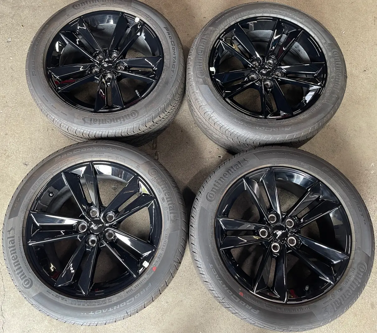 Sold 2025 Ford Mustang Gt Factory 18 Wheels Tires Rims Oem Pr3c1007ba Black 255/45/18 1