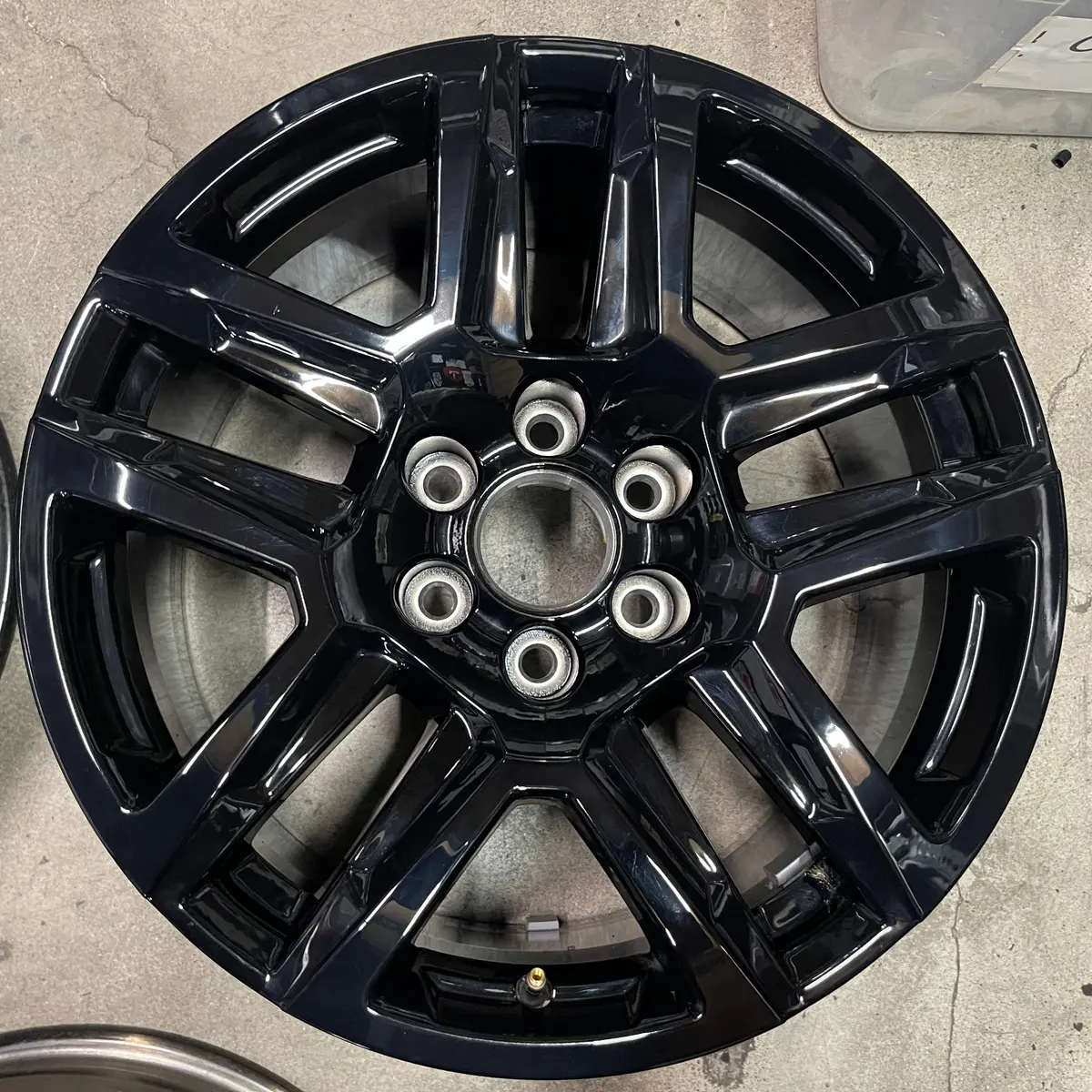 Sold Single (1) 2025 Chevy Silverado Ltz Factory 20 Wheel Oem 5913 Rim Tahoe Black 23377017 1