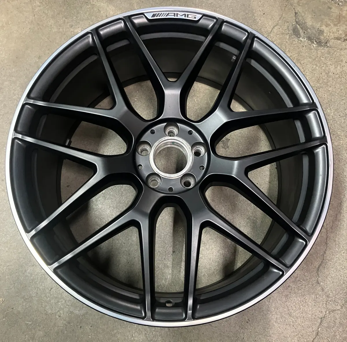 Sold Single (1) Factory 2020-2025 Mercedes Gle53 Gle63 Amg 22 Front Wheel A1674015601 1
