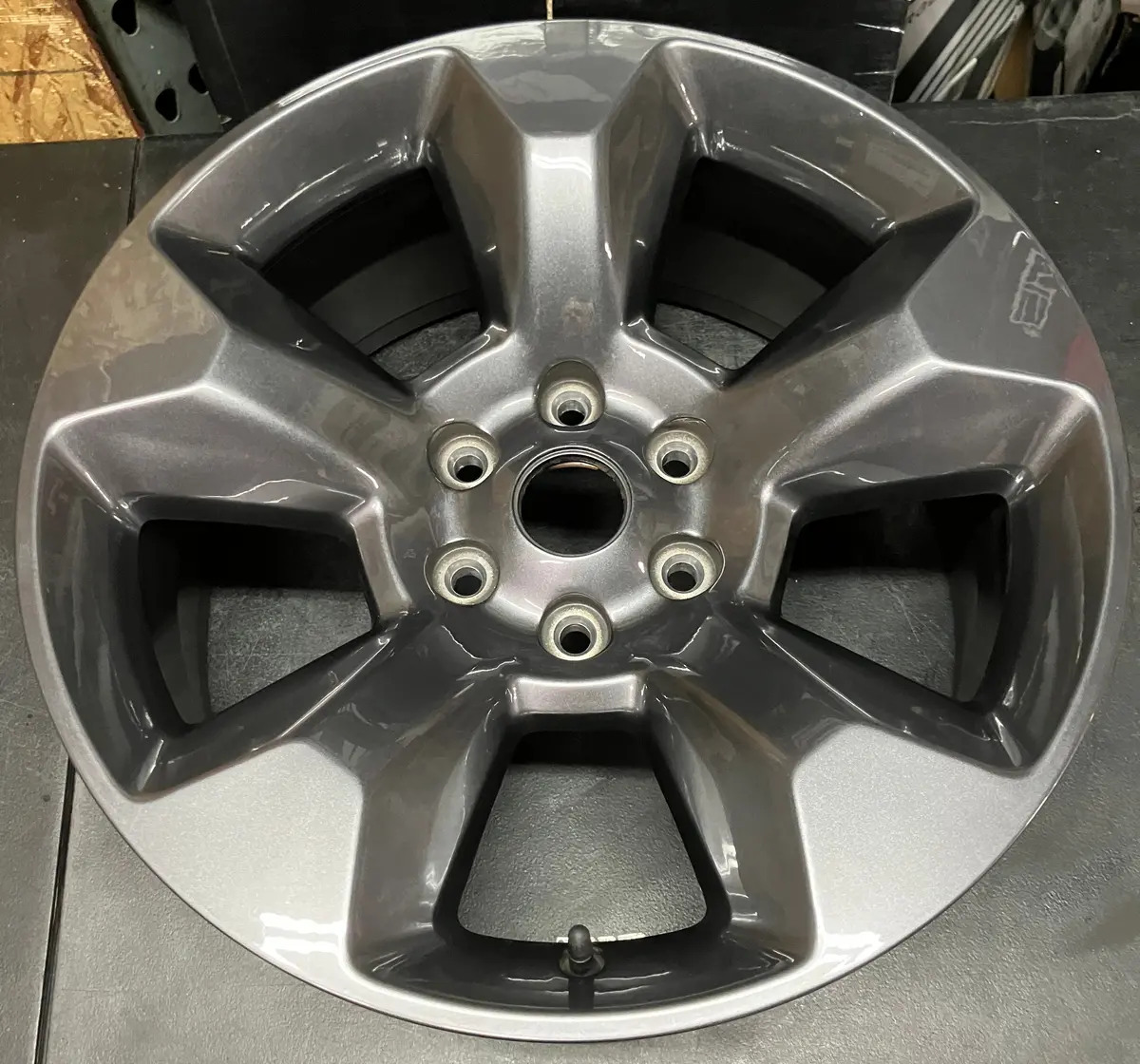 Sold One 2024 Ram 1500 20 Wheel Charcoal Oem 2675 Rim Built To Serve Wr2 6Ff70trmaa 1