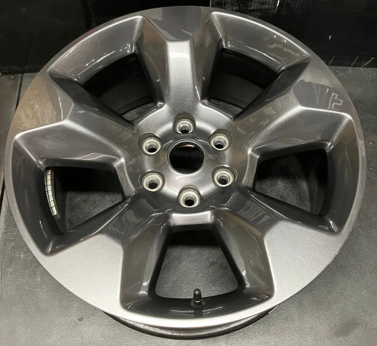 Sold Single 2024 Ram 1500 20 Wheel Charcoal Oem 2675 Rim Built To Serve Wr2 6Ff70trmaa 1