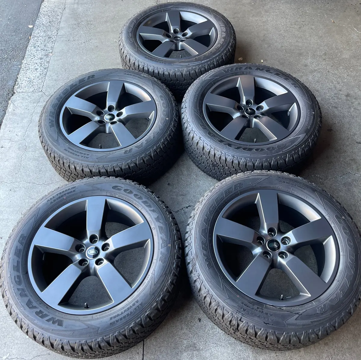 Sold Five 2025 Land Rover Defender Factory 20 Wheels Tires Rims Oem Gray Goodyear At 5098 1