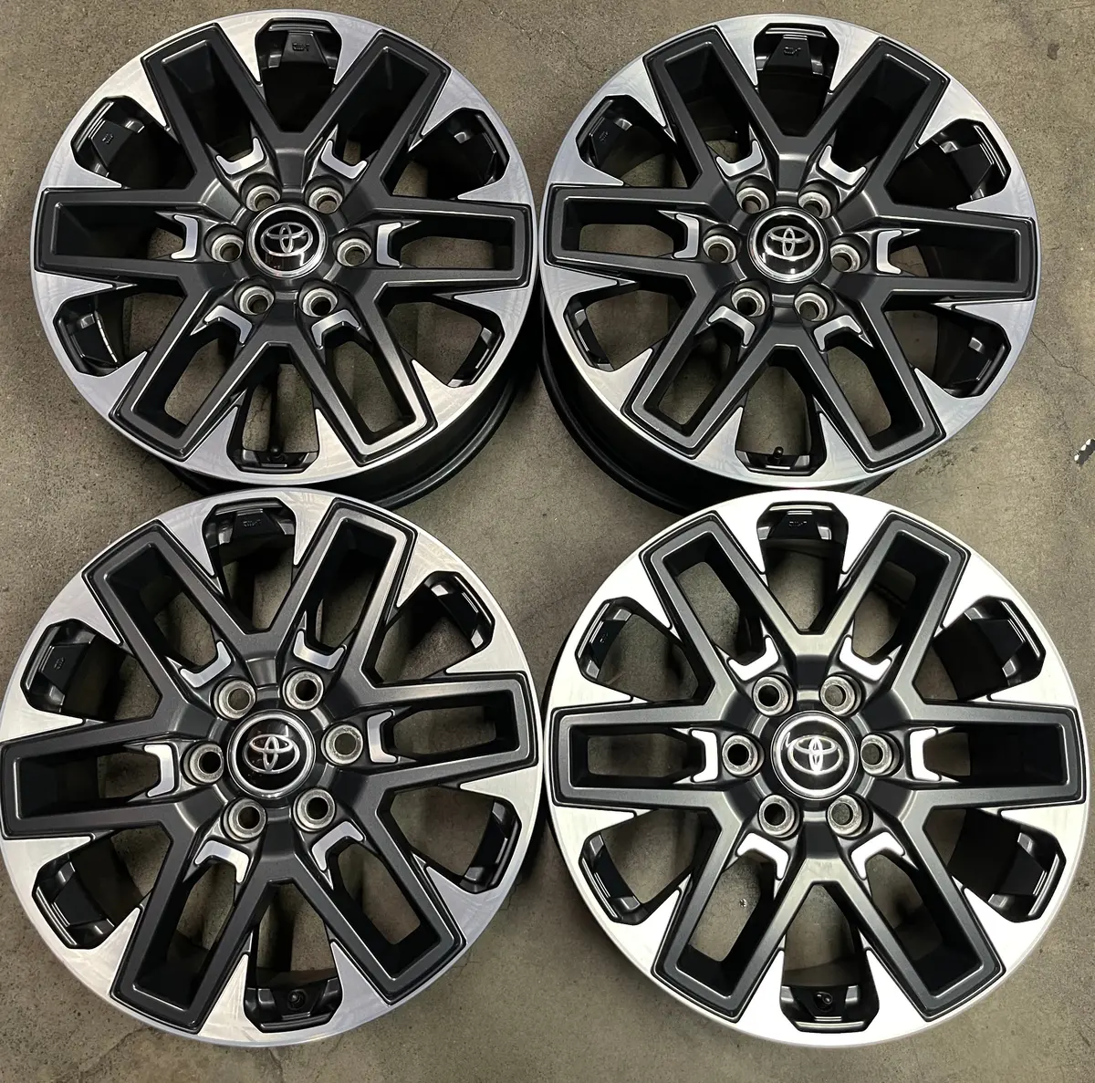 Four 2021-2025 Toyota Tundra Factory 20 Wheels Oem Rims Pt946-34220 1