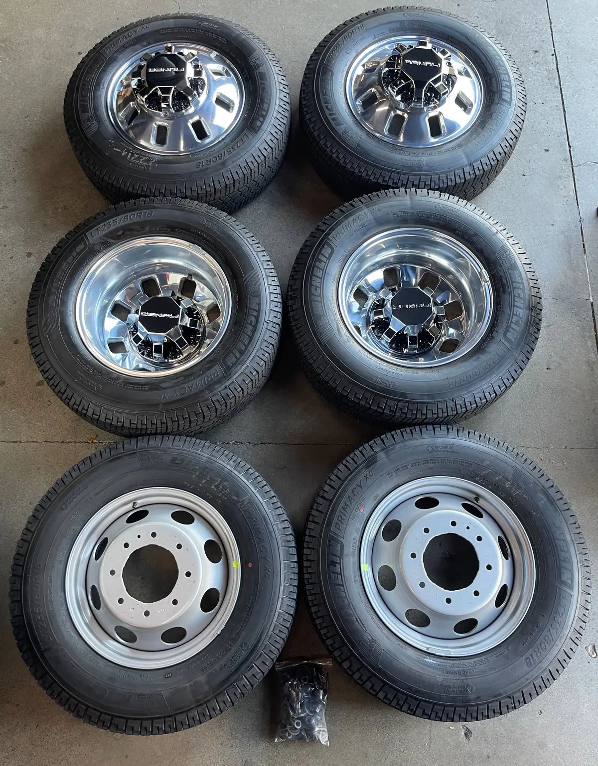 Sold Six (6) 2025 Gmc Sierra 3500 Hd Denali Dually Factory 18 Wheels Tires Rims Oem 8X210 1