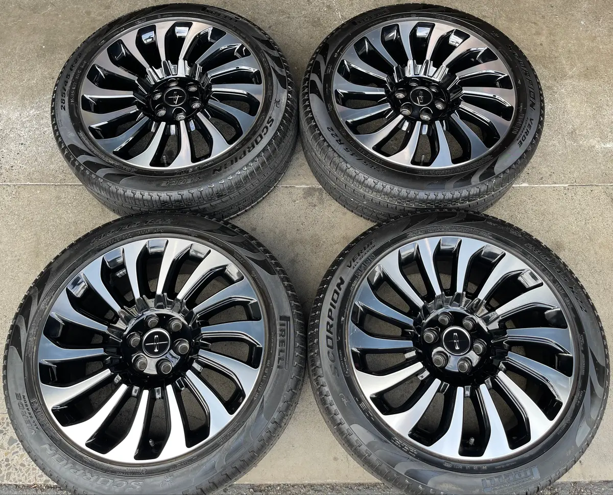 Sold 2024 Lincoln Navigator Black Label Factory 22 Wheels Tires Oem 10499 Rims 1