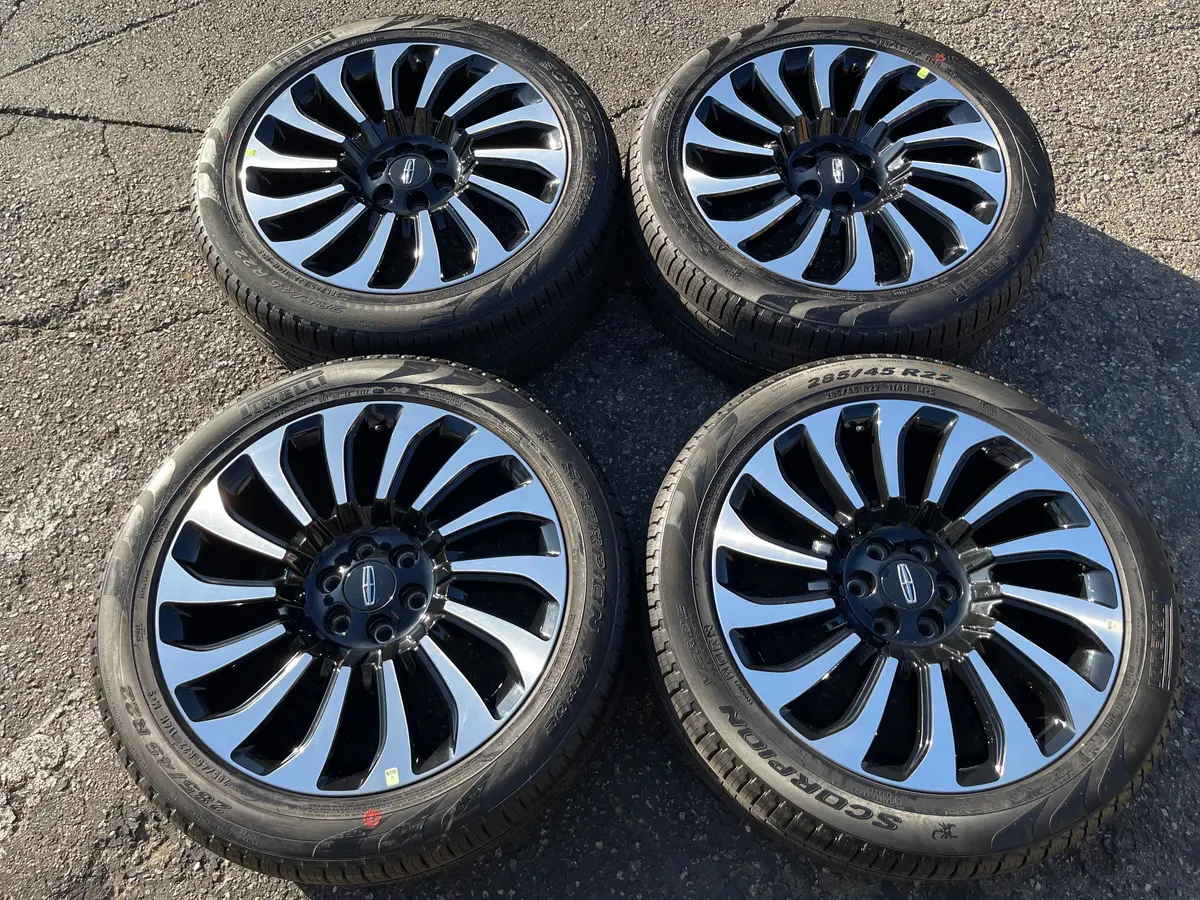 Four 2023 2024 Lincoln Navigator Black Label Factory 22 Wheels Tires Oem 10499 Rims 1
