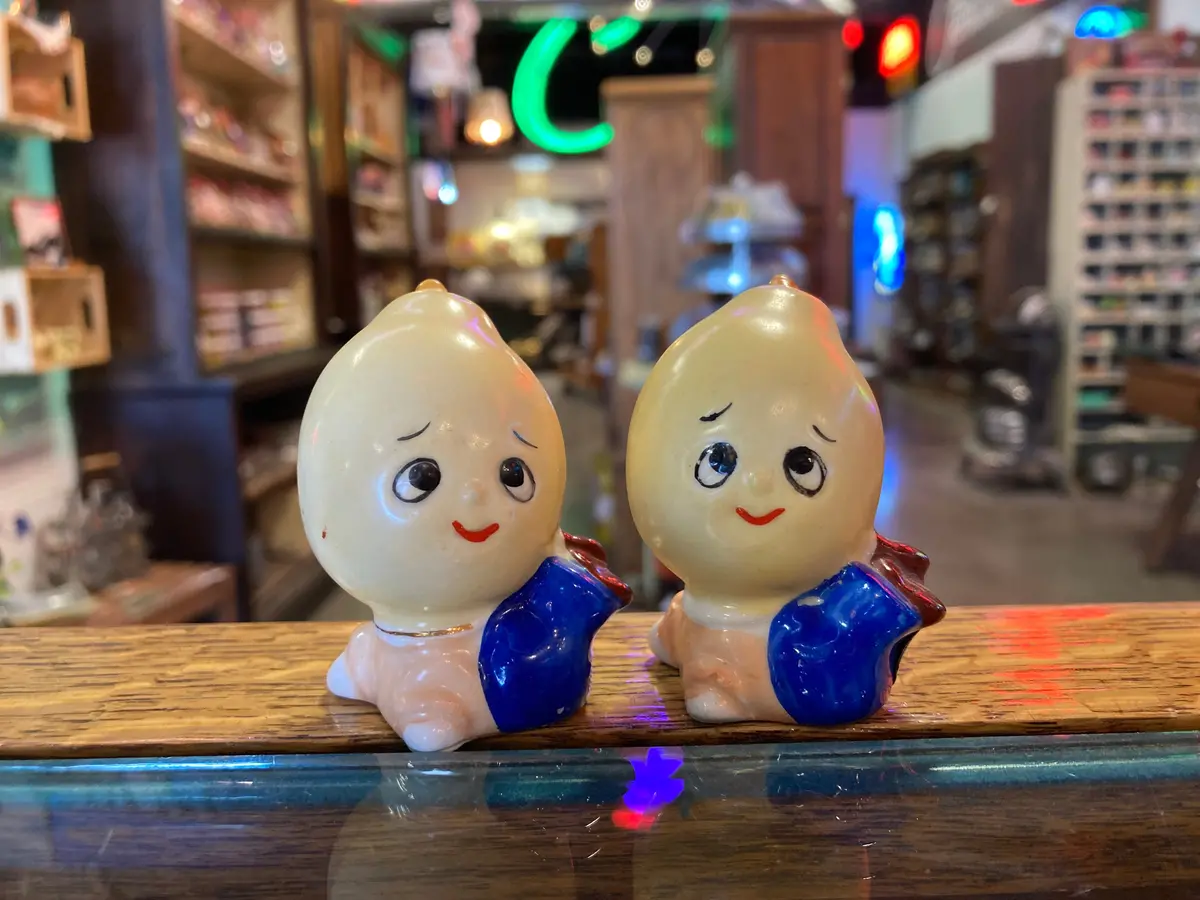 Anthropomorphic Pears Salt & Pepper Shakers 1