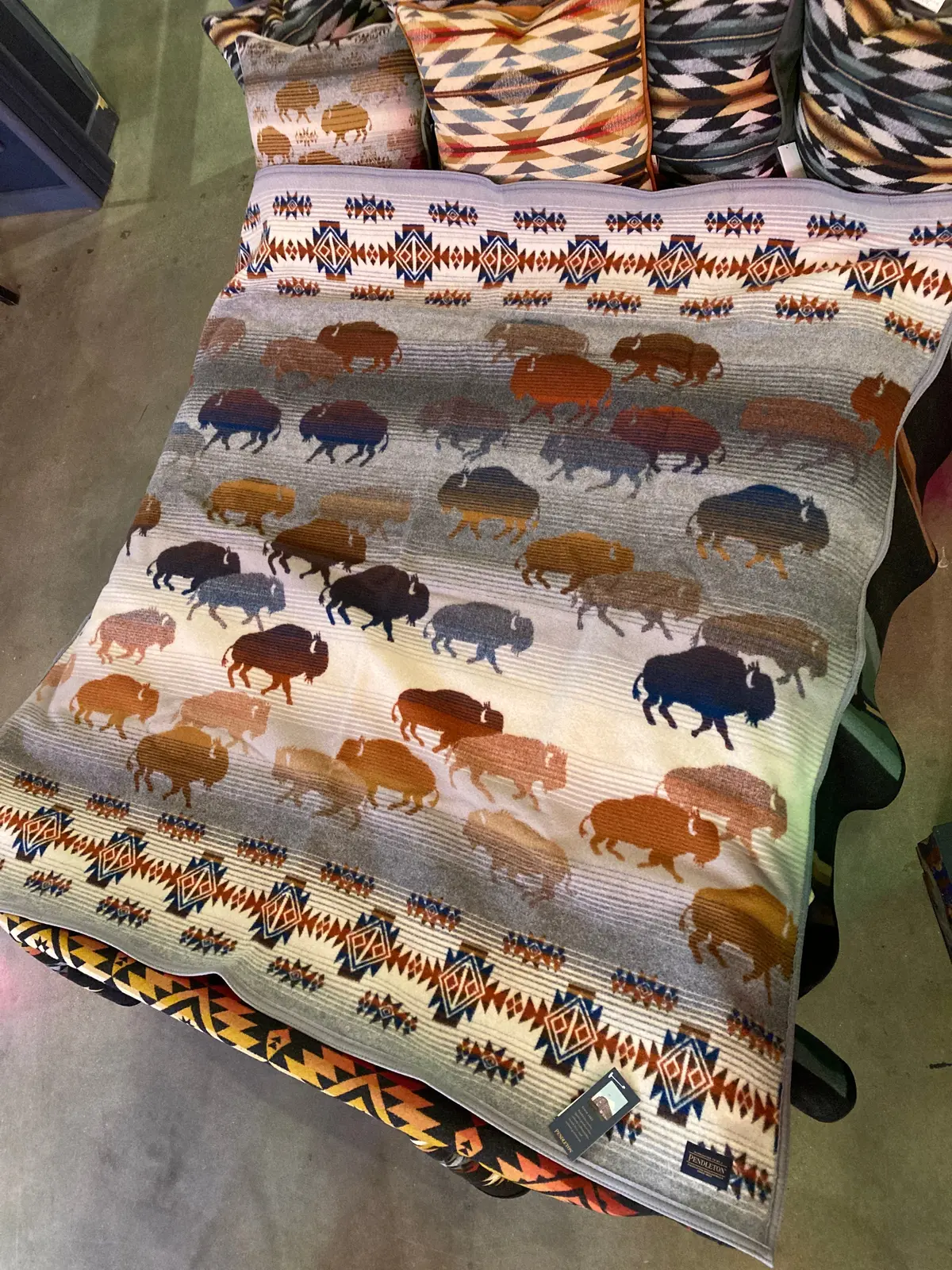 Pendleton Prairie Rush Hour Throw In Grey 1