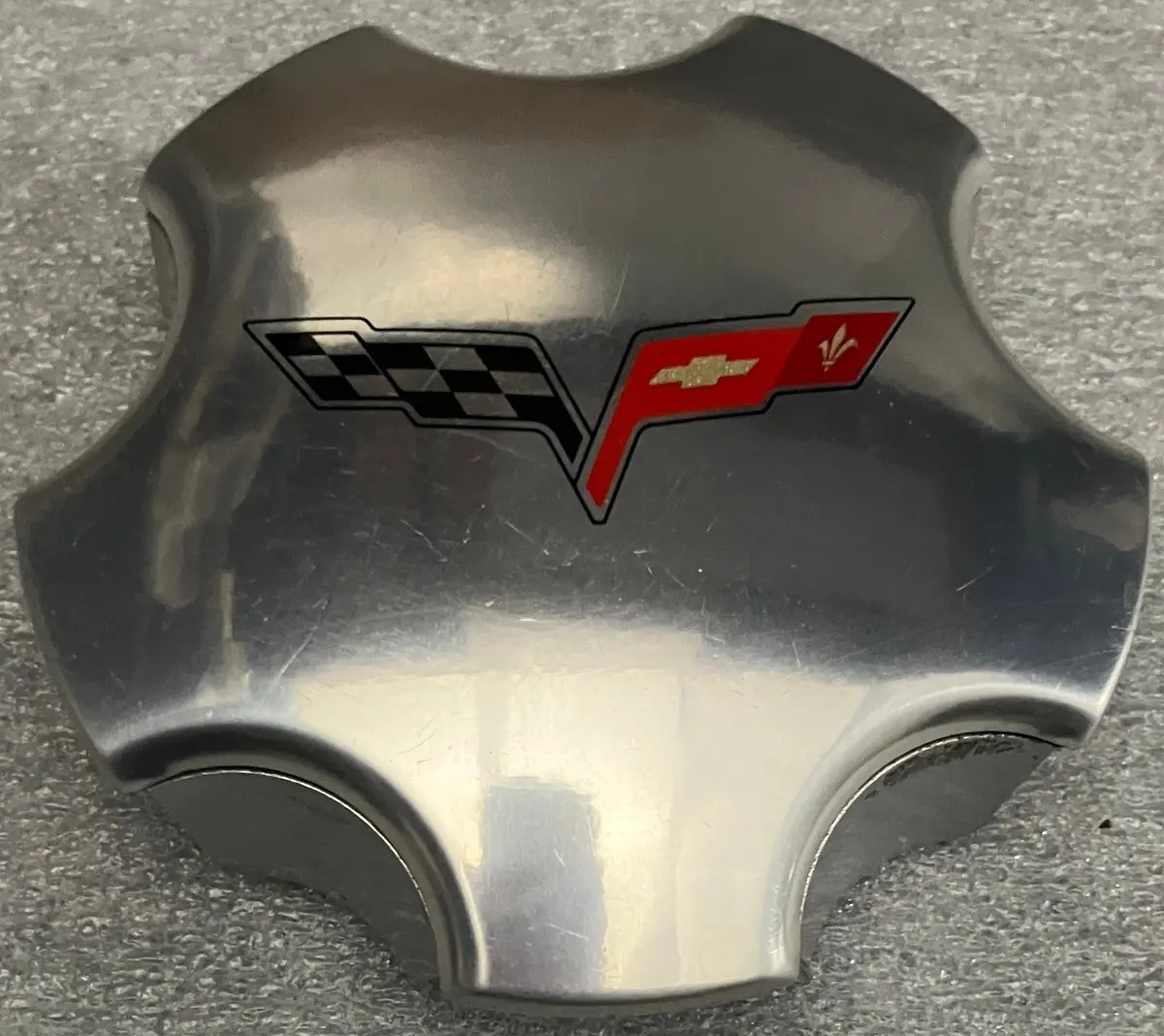 One Single Oem Chevrolet Corvette Polished Center Cap 9594652 1