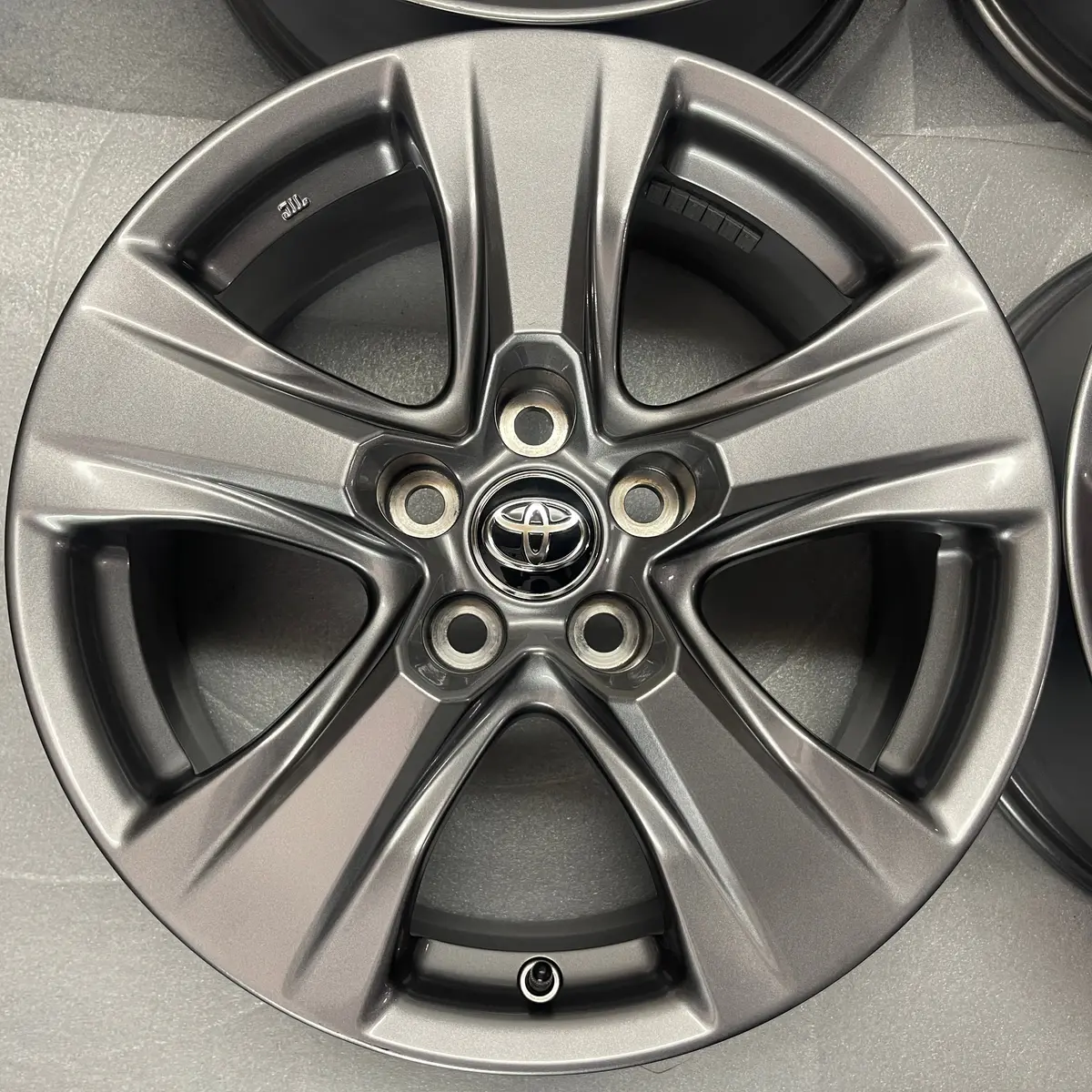 Sold Four 2019-2025 Toyota Rav4 Factory 17 Wheels Oem Rims 75240 Hyper Silver 2