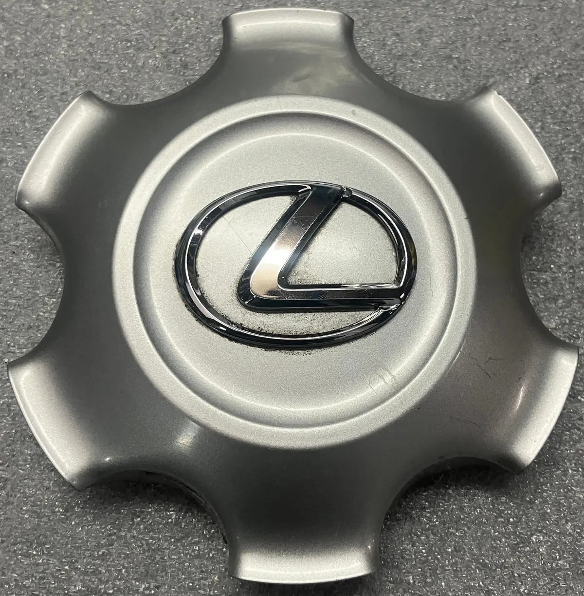 One Single 2010-2021 Lexus Gx460 Oem Wheel Center Cap Silver 74229 1