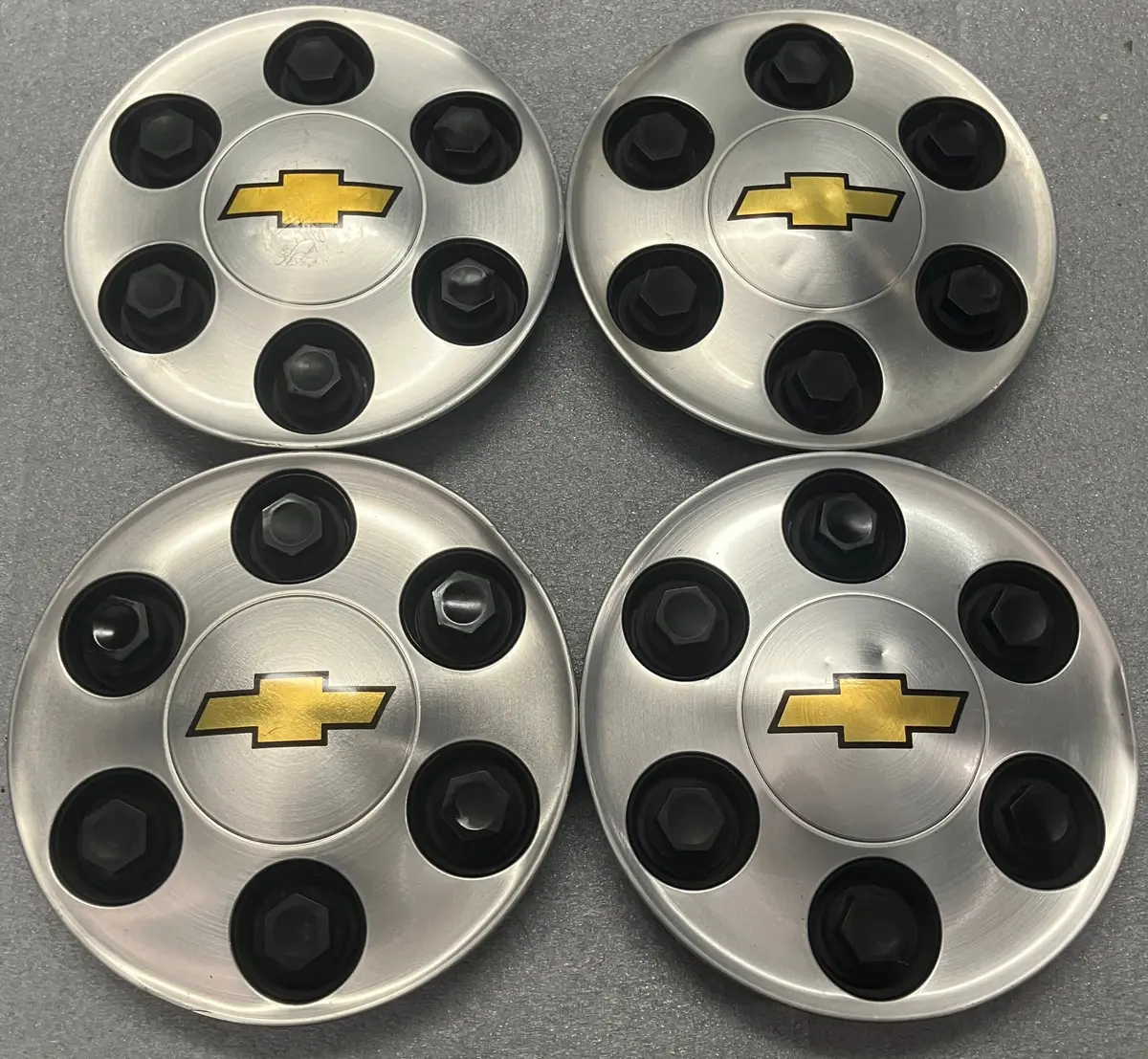 Set Of Four Chevy Silverado Tahoe 1500 Center Caps Pn 9596341 1