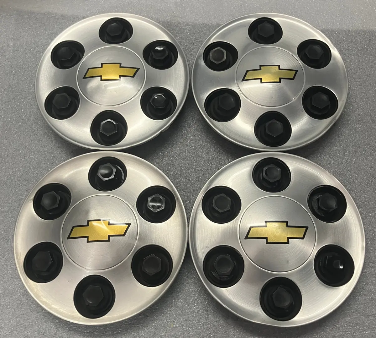 Four (Set Of 4) Chevy Silverado Tahoe 1500 Center Caps Pn 9596341 1
