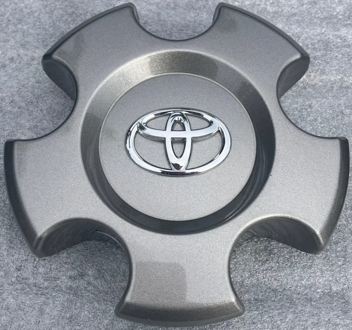 One Single 2014-2017 Toyota Tundra 20" Wheel Center Cap 4260B0c050 75159 Silver 1