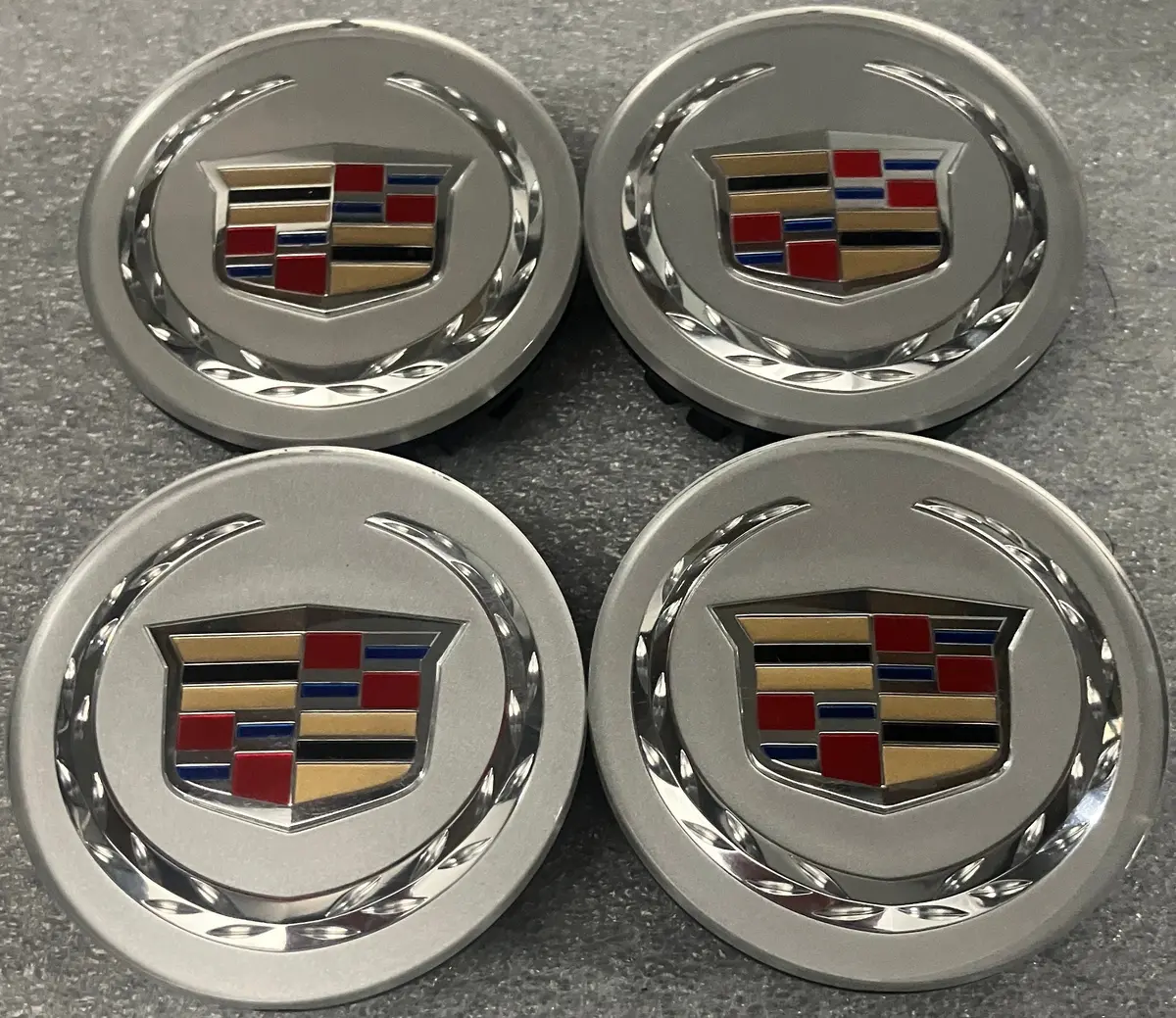 Set Of 4 Authentic Oem Cadillac Cts Dts Srx Xlr Ats Center Caps 9597375 Colored Medallion 1
