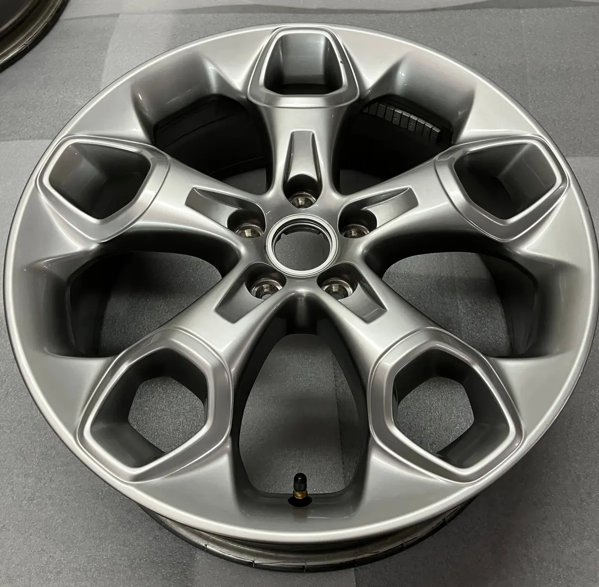 Sold Single (Qty 1) 2013-2016 Ford Escape Oem 19" Wheel 3947 Cj5c1007g18 Rim Hyper Silver 1