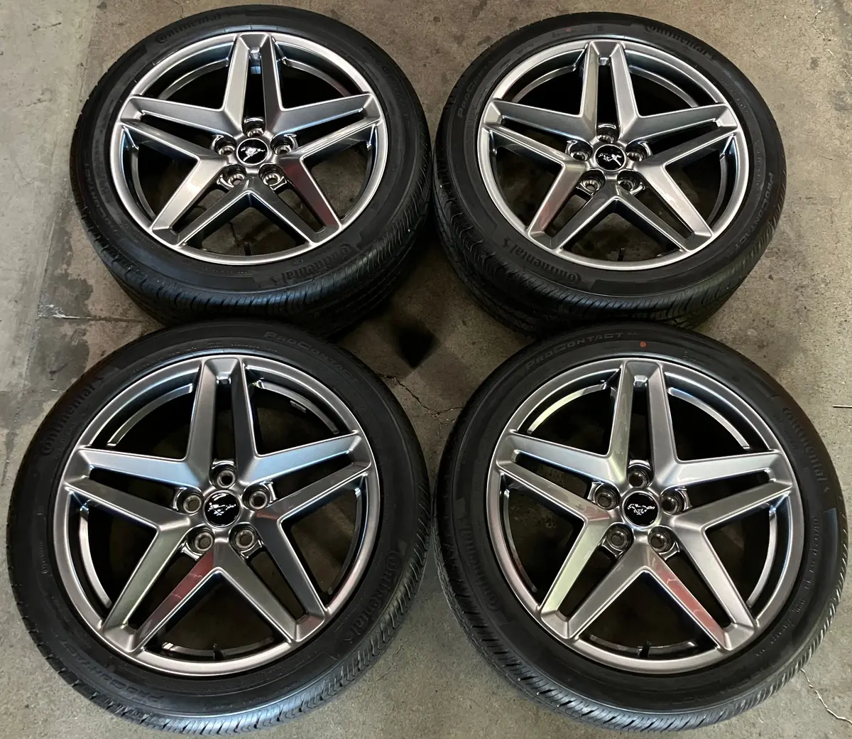 2025 Ford Mustang Gt Factory 19 Wheels Tires Rims Hyper Silver Oem Pr3j1007aa 255/40/19 1
