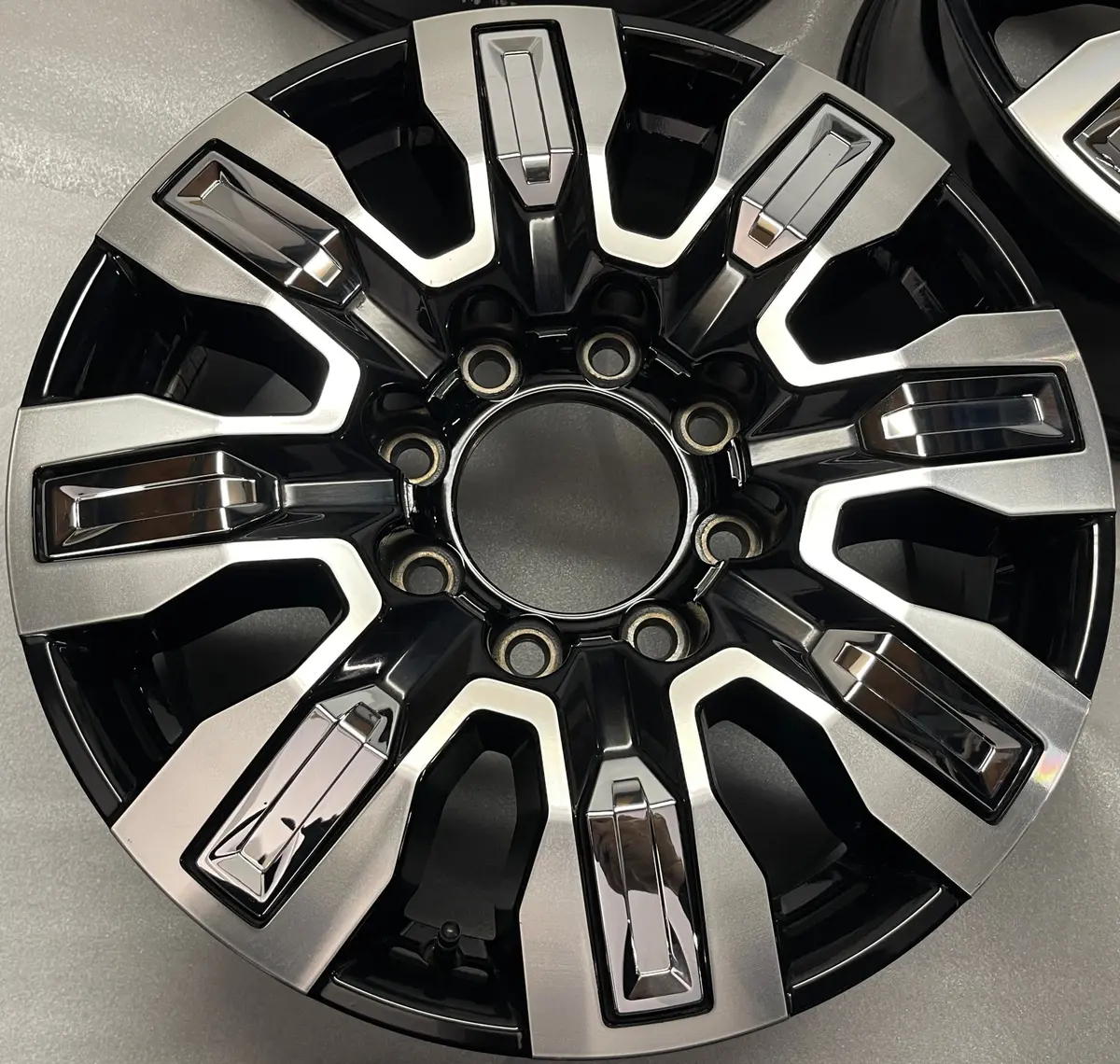 One Single 2025 Oem Gmc Sierra 2500 3500 20" Factory Alloy Wheel Rim 84830459 1