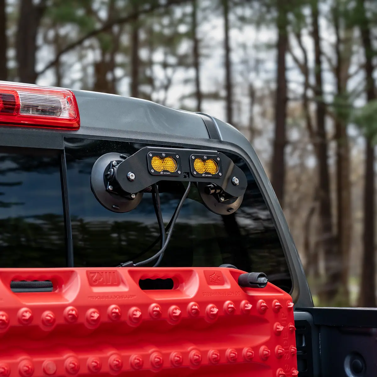 Universal Dual Chase Light Kit - Suction Mount 1