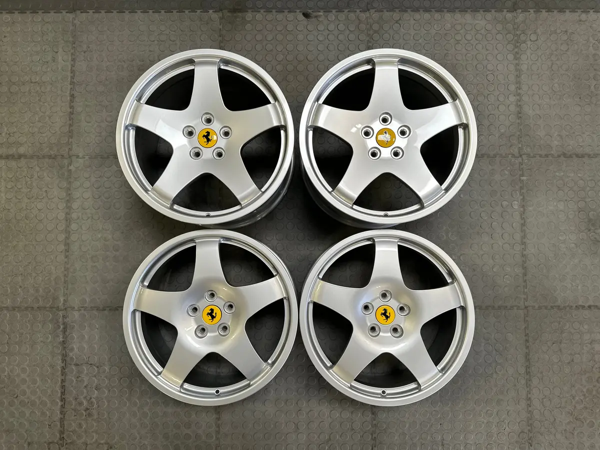 Blemished - Type 7102 For Ferrari 348/355 In Silver (Set Of 4) 1